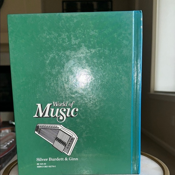 World of Music Hardcover Book - ©️1990 - Picture 10 of 10